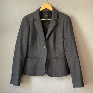 J.Crew Super 120s Wool Gray Pinstripe Blazer Size 8 Career Office Jacket